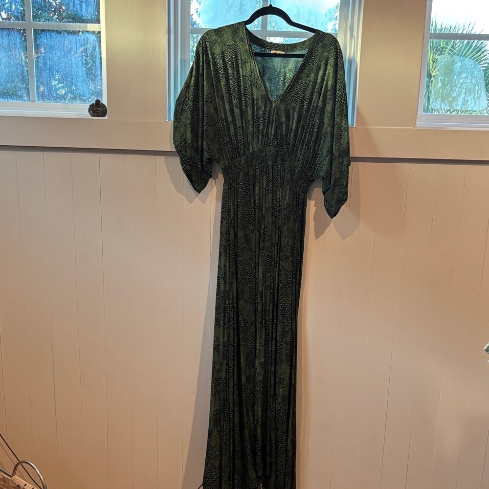 Chic Forest Green Maxi Dress